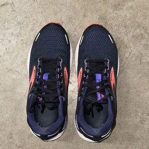 Brooks Black and Purple Running Shoes